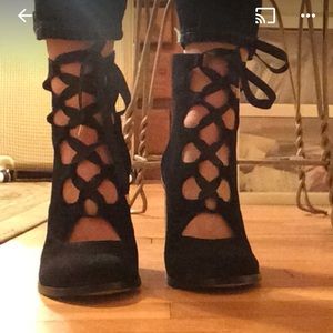 TopShop lace up 3” “ballerina” boots 🎀